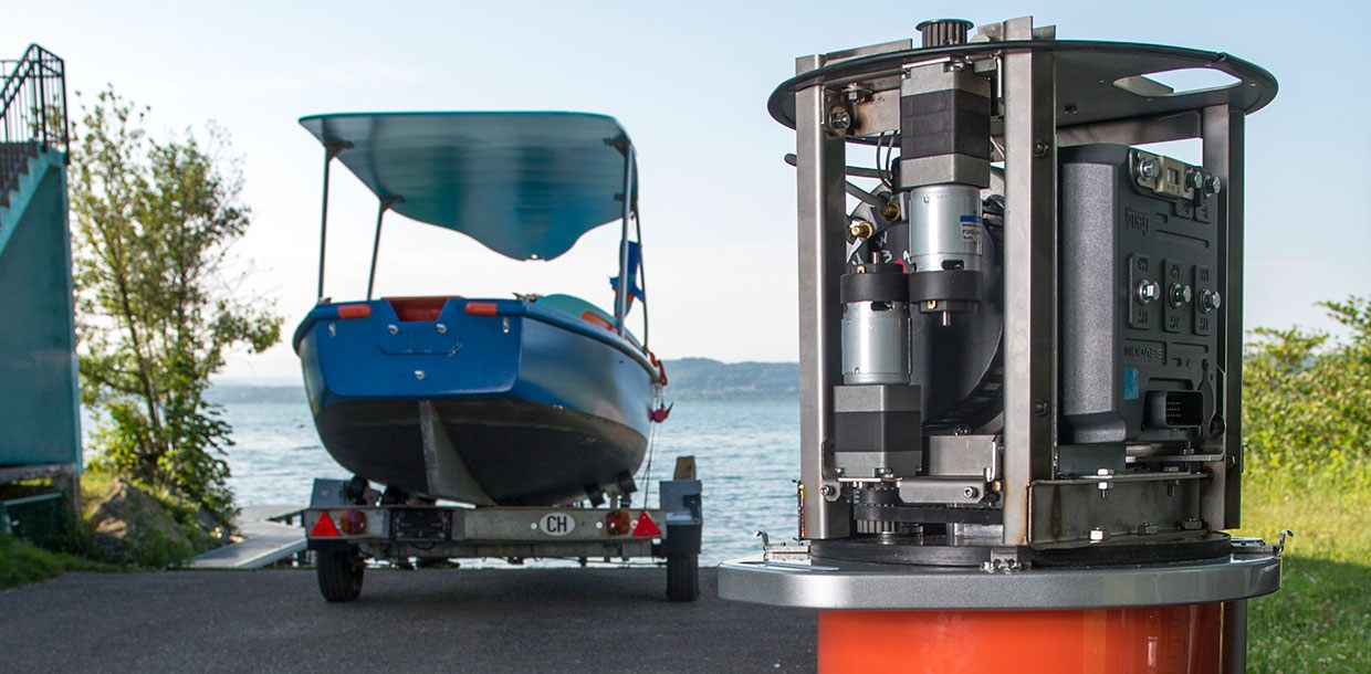 Electric propulsion system for boats